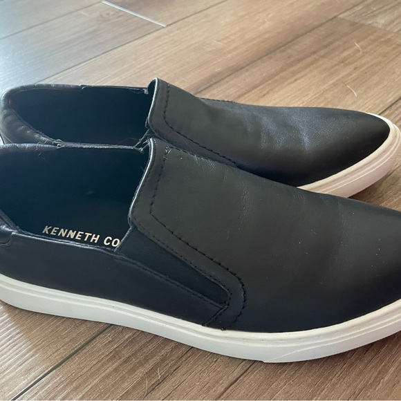 Kenneth Cole pointed black patent leather sneakers - Picture 2 of 5